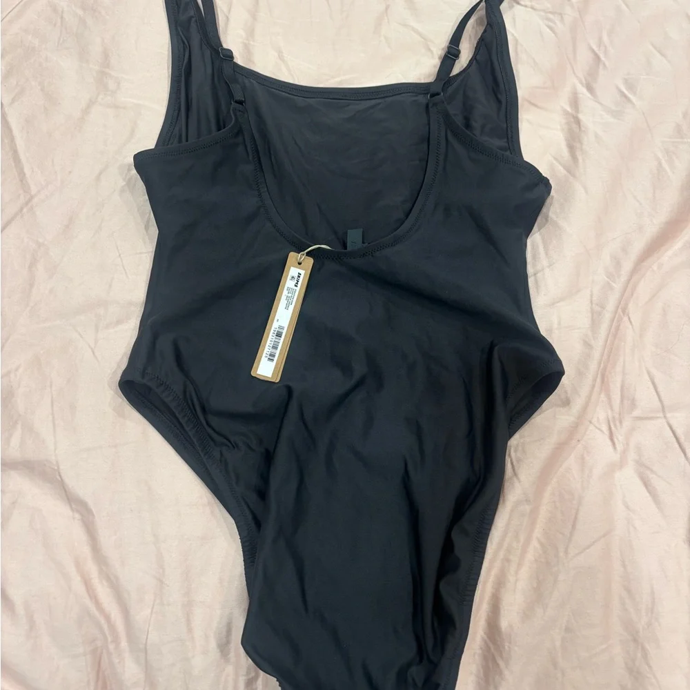 SKIMS SWIM SCOOP NECK ONE PIECE SIZE 2XL